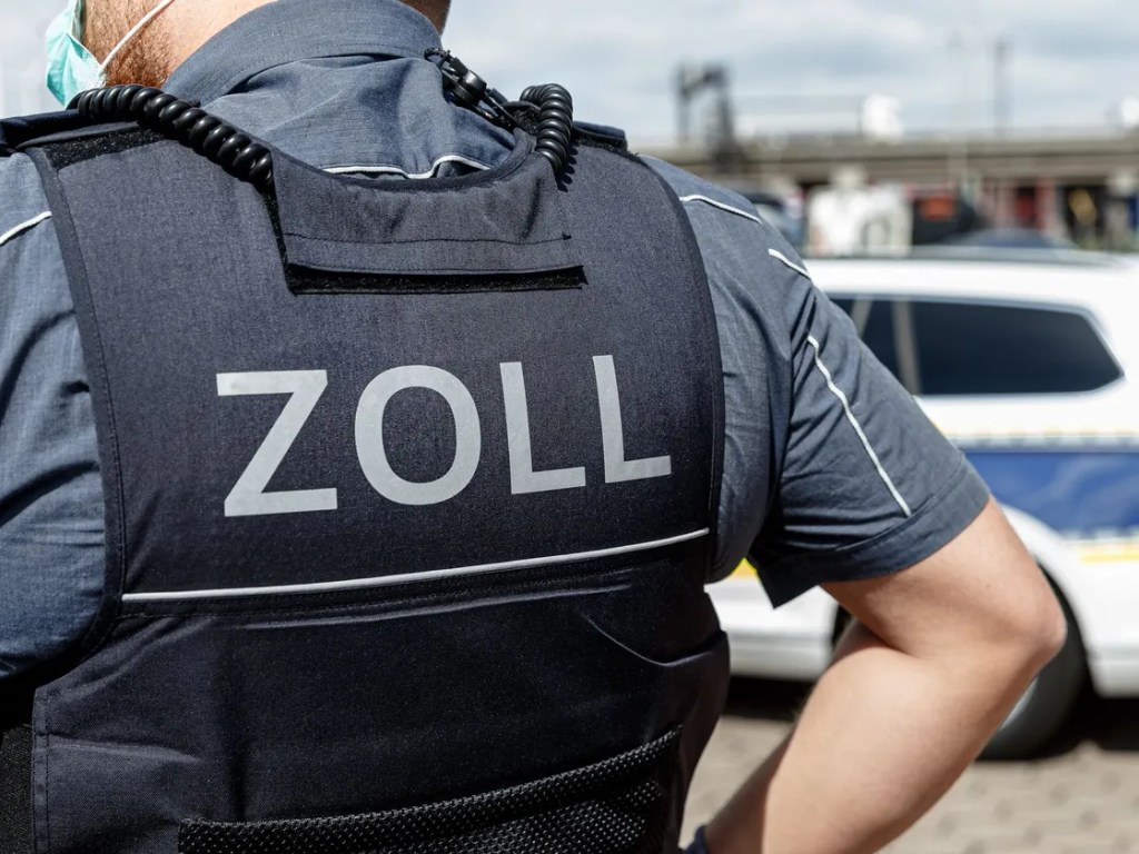 Ordnungsamt, Polizei und Zoll besuchen Trinkhalle in der&nbsp;Feldmark